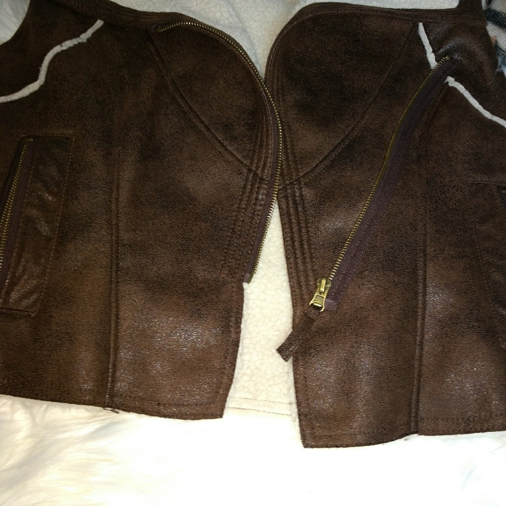 Vest - Picture 4 of 5